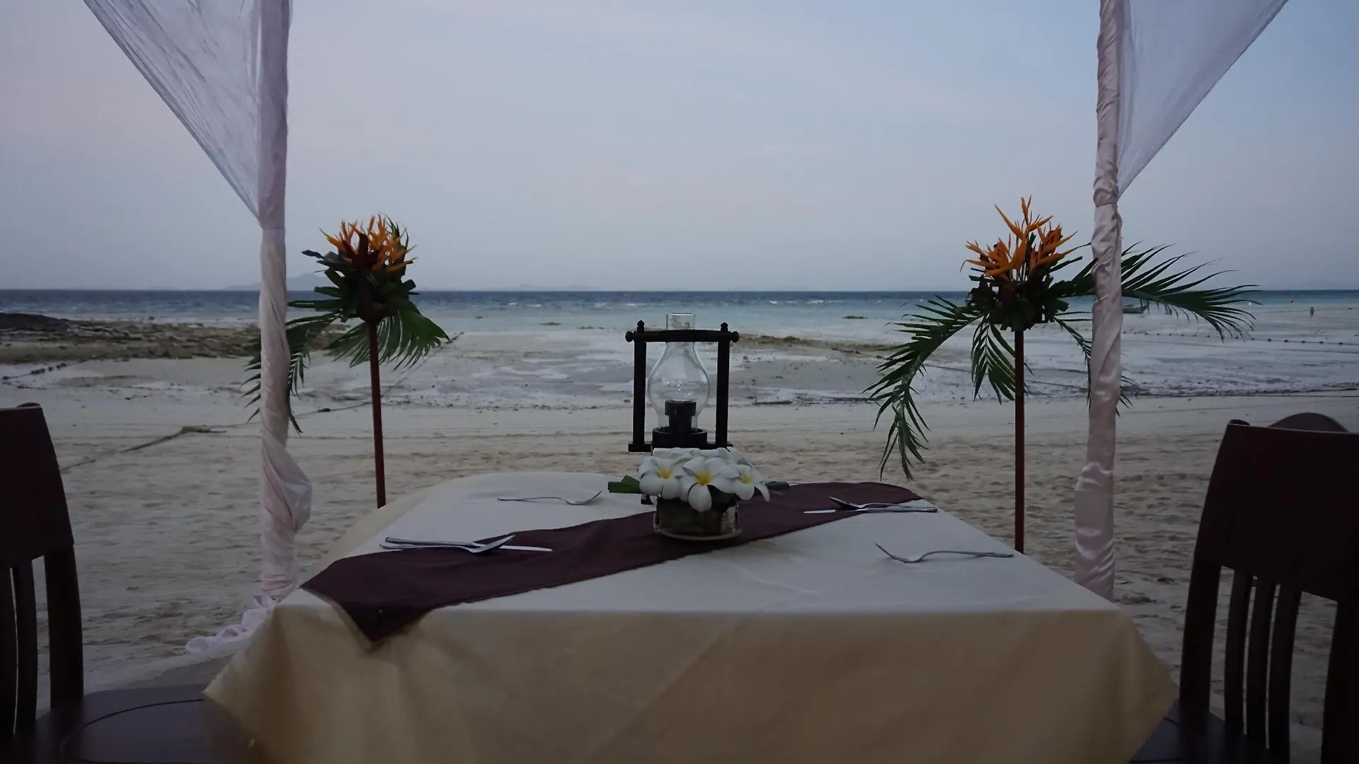 ****  Phi Phi Natural Resort Thailand