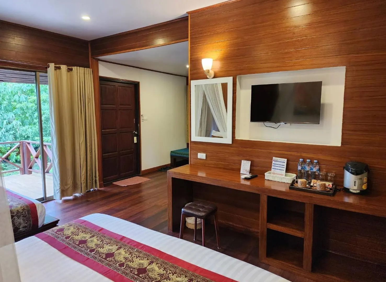 Phi Phi Natural Resort 4*, Phi Phi-eilanden Thailand
